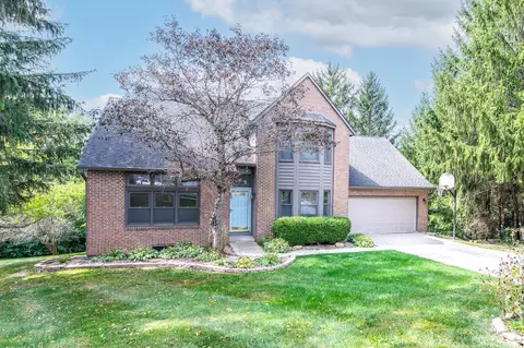 105 Split Rail Ct, Bellefontaine, OH 43311
