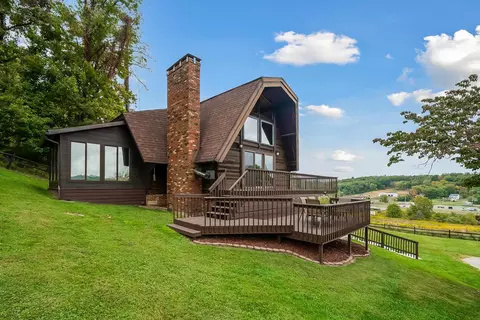 2550 S Rehl Rd, Zanesville, OH 43701