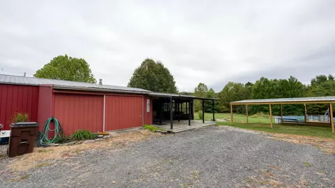 26718 Armstrong Rd, Laurelville, OH 43135