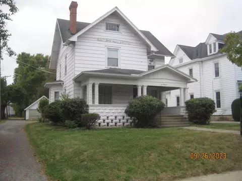 613 S Main St, Washington Court House, OH 43160