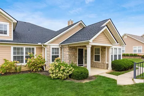 7965 Ravine Run Ln, Columbus, OH 43235