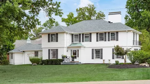 411 Coventry Cir, Zanesville, OH 43701