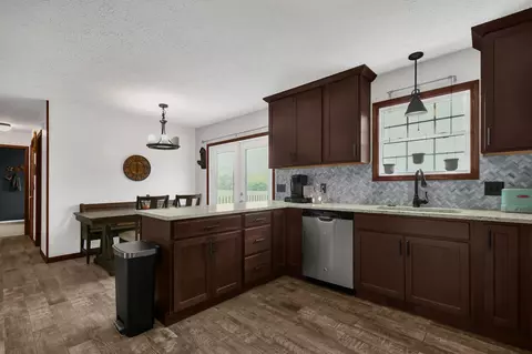 681 Rocky Point Rd, Fleming, OH 45729 photo 10
