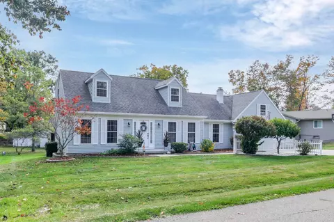 1821 Pine Rd, Heath, OH 43056