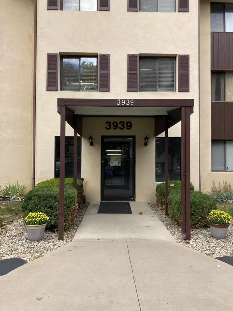 3939 Karl Rd #105, Columbus, OH 43224