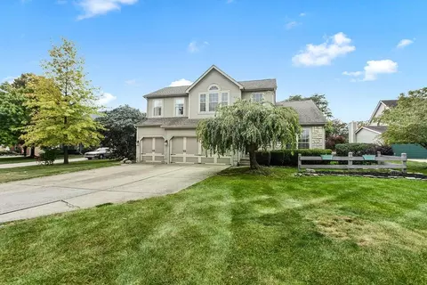 2607 Hoover Crossing Way, Grove City, OH 43123