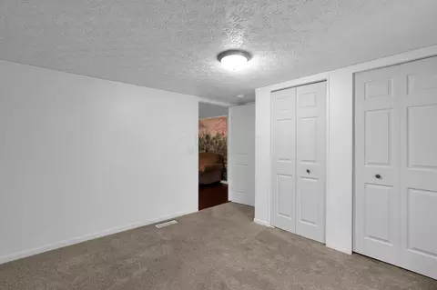 220 E Cliff St, Baltimore, OH 43105 photo 23
