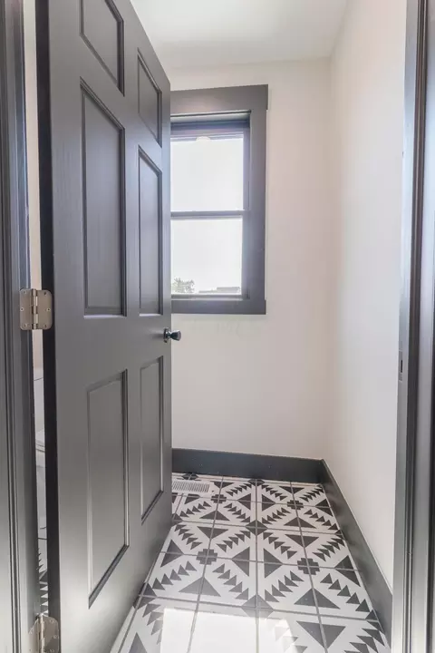 295 E 5th Ave, Columbus, OH 43201 photo 33
