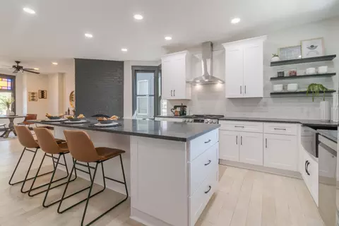 295 E 5th Ave, Columbus, OH 43201 photo 17