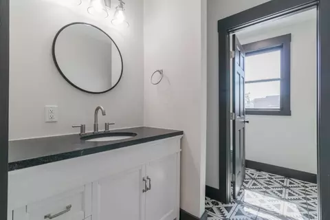 295 E 5th Ave, Columbus, OH 43201 photo 31