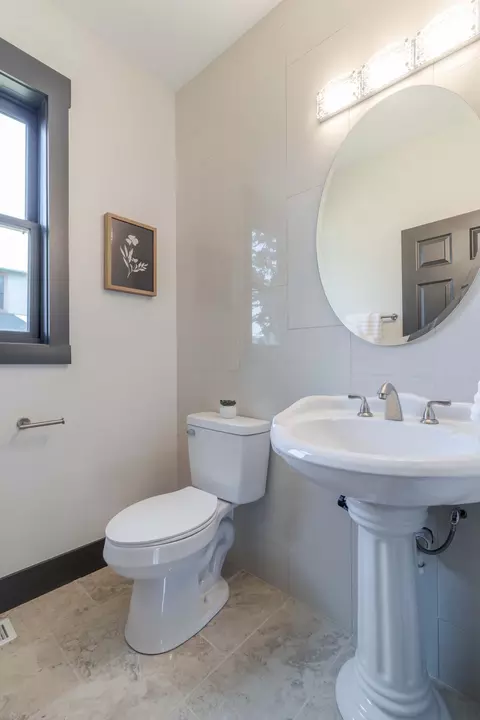 295 E 5th Ave, Columbus, OH 43201 photo 21