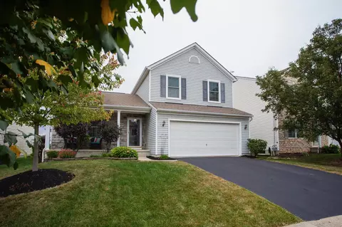 8829 Rock Dove Rd, Lewis Center, OH 43035