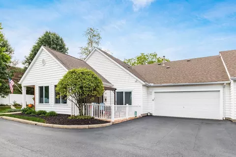 1115 Overlook Ct, Pickerington, OH 43147
