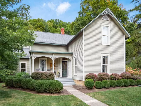560 W Broadway, Granville, OH 43023