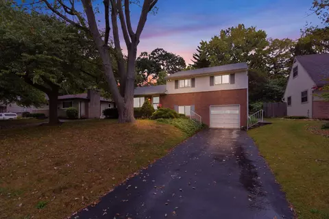 1390 Bryson Rd, Columbus, OH 43224
