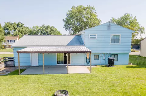 1961 Forest Lake Ct, Grove City, OH 43123