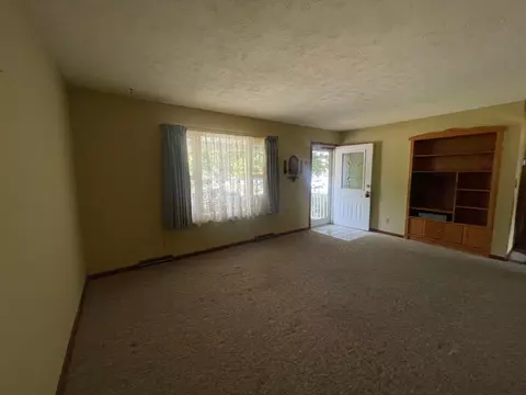 275 Meadow Dr, Circleville, OH 43113 photo 7