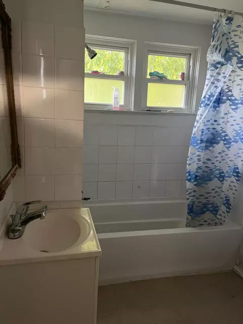 325 W 327 W Clark St, Springfield, OH 45506 photo 10