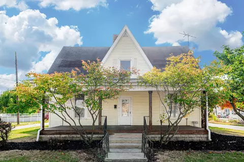 17 E Main St, Mount Sterling, OH 43143