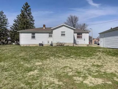 1611 Victory Dr, Springfield, OH 45505 photo 5