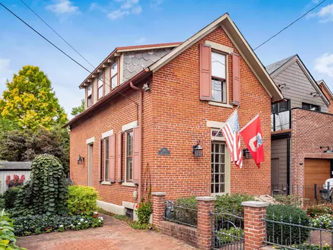 865 Macon Aly, Columbus, OH 43206