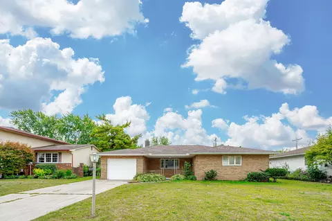 1113 Upland Dr, Columbus, OH 43229