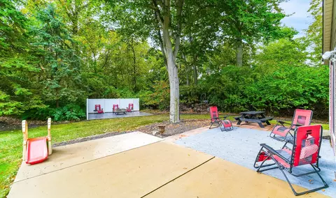 7483 Mapleleaf Ct, Columbus, OH 43235 photo 6