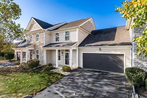 4569 Tremont Club Dr #30, Hilliard, OH 43026