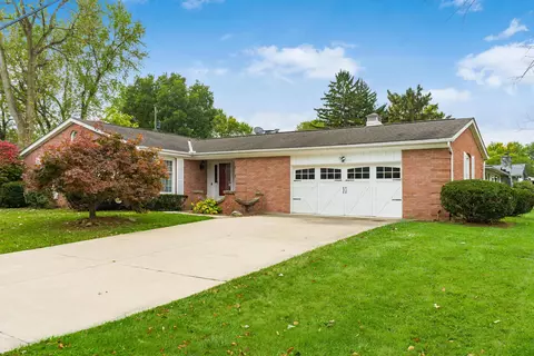 3717 Darbyshire Dr, Hilliard, OH 43026