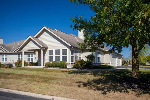 8124 Farm Crossing Cir, Powell, OH 43065
