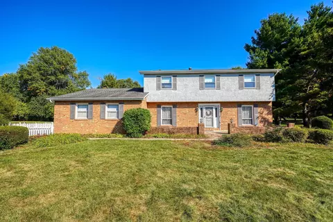 13668 Stonehenge Cir, Pickerington, OH 43147