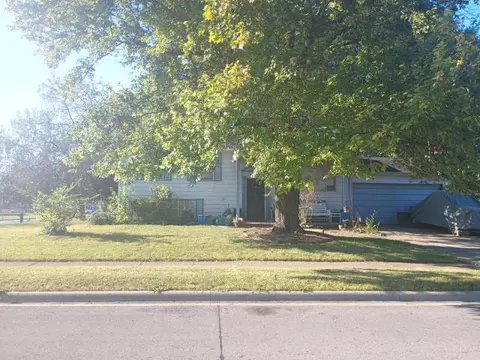 377 Gamewood Dr, Gahanna, OH 43230