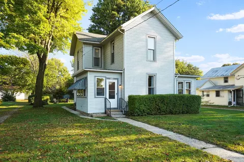 304 E High St, Ashley, OH 43003