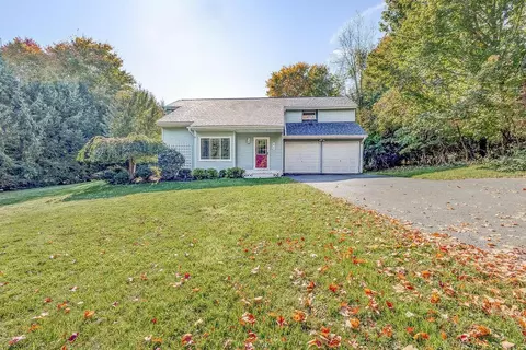 46 Hawkeye Ct, Howard, OH 43028