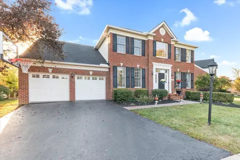 7071 Maynard Pl E, New Albany, OH 43054