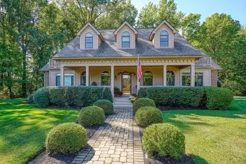 1955 Hardin Ln, Powell, OH 43065