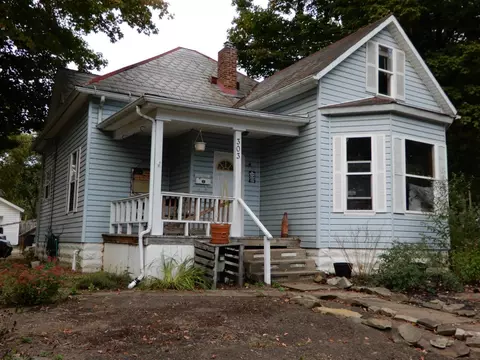 303 Locust St, Mount Vernon, OH 43050
