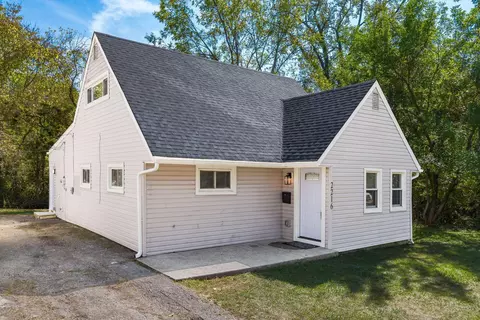 2216 Century Dr, Columbus, OH 43211