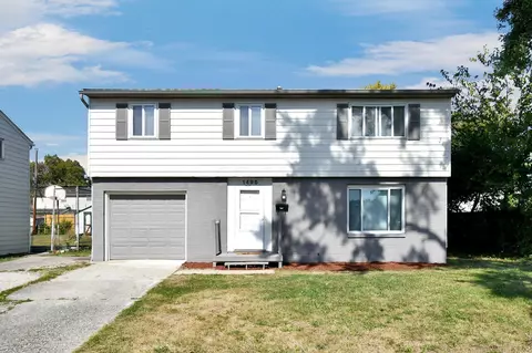 1496 Orson Dr, Columbus, OH 43207