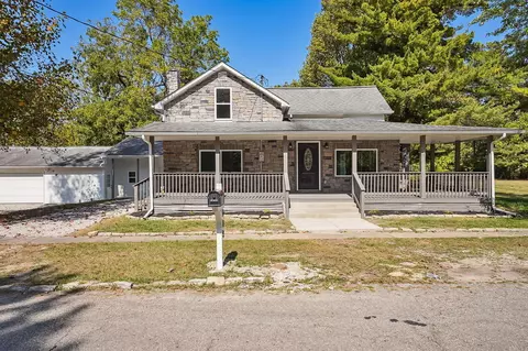 118 Harrison St, Pataskala, OH 43062