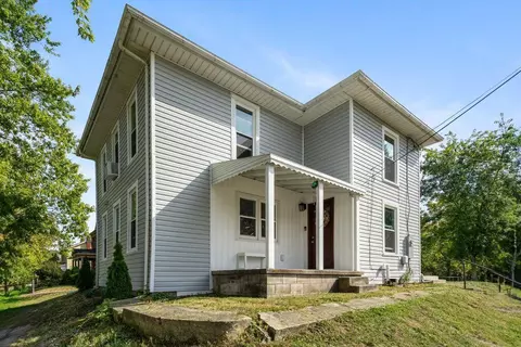 624 W Bucyrus St, Crestline, OH 44827