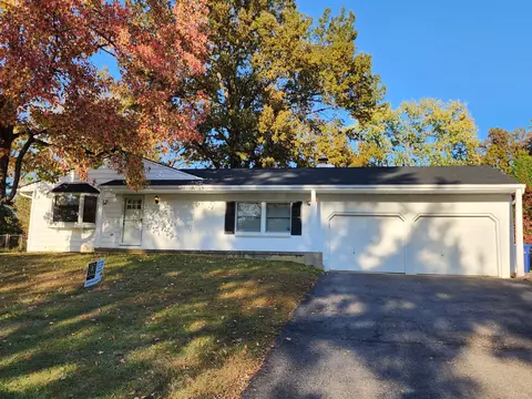 1000 Barberry Ln, Columbus, OH 43213
