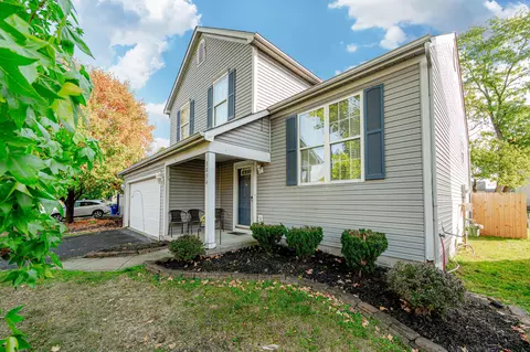 3054 Stonebluff Dr, Columbus, OH 43232 photo 4