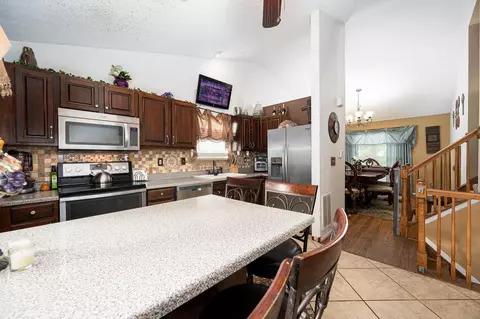 3054 Stonebluff Dr, Columbus, OH 43232 photo 17