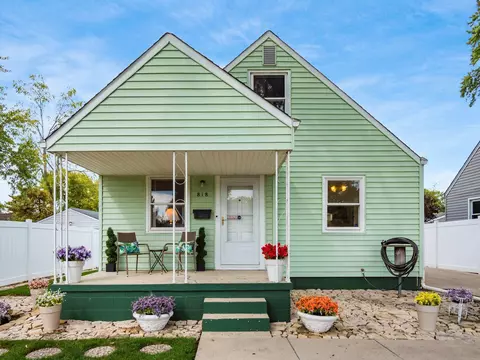818 Eddystone Ave, Columbus, OH 43224