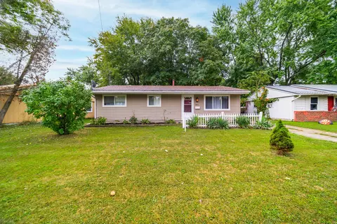 489 Easy St, Marion, OH 43302 photo 2