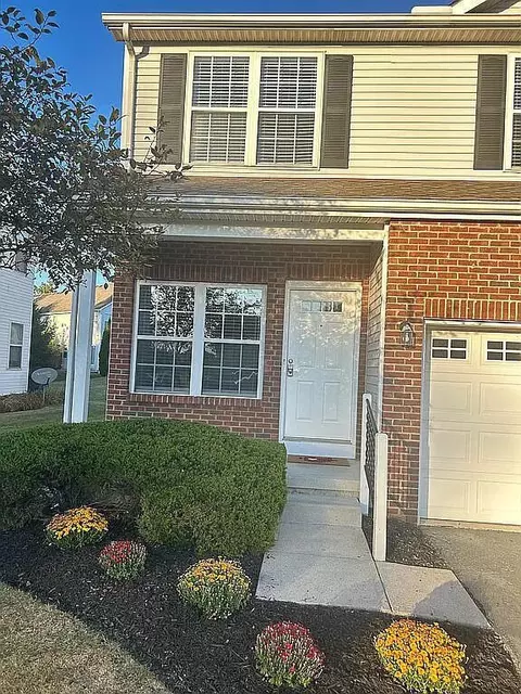 1212 Green Dr #701, Gahanna, OH 43230