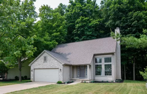228 W Hull Dr, Delaware, OH 43015