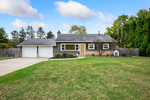 1199 Cranwood Dr, Newark, OH 43055
