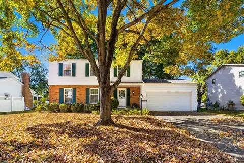 6865 Bowerman St E, Worthington, OH 43085